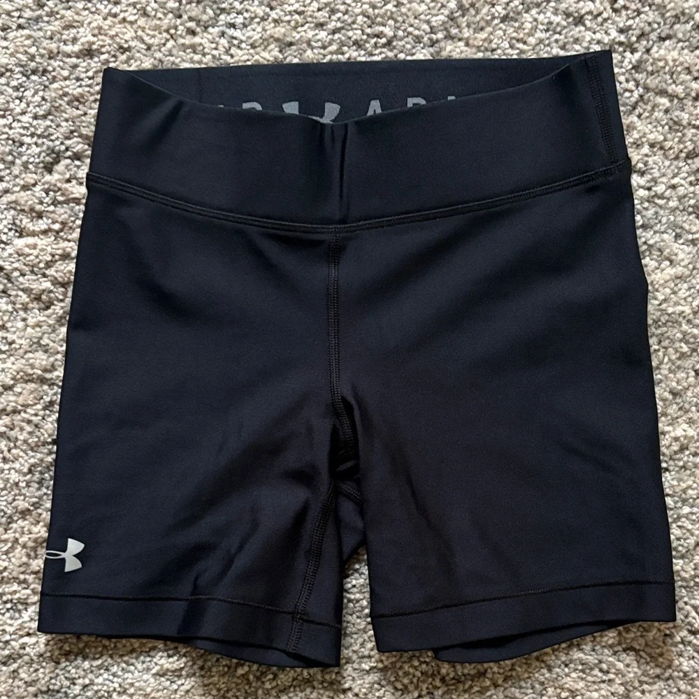 Under Armour Women's Athletic Black Shorts - Picture 1 of 3